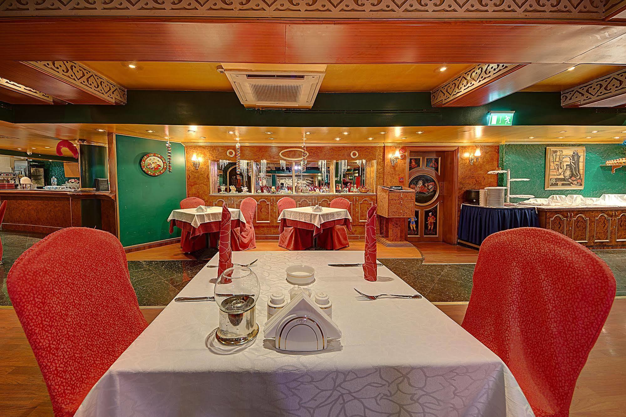 فندق آسكوت 4*